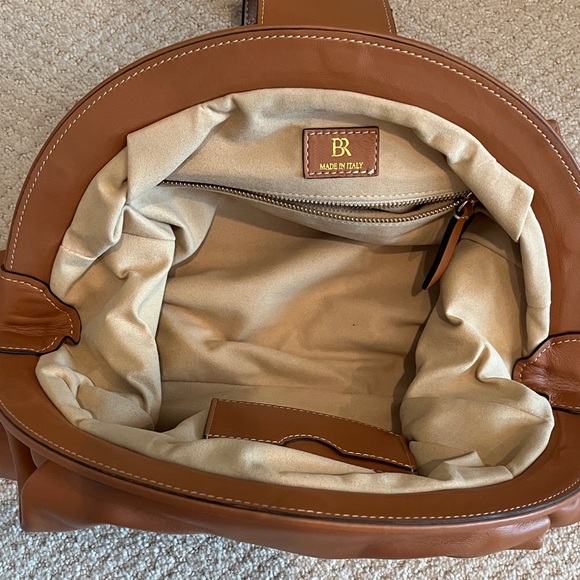 NWOT! Banana Republic Stella Cloud Clutch Tan Leather Large - Picture 5 of 9